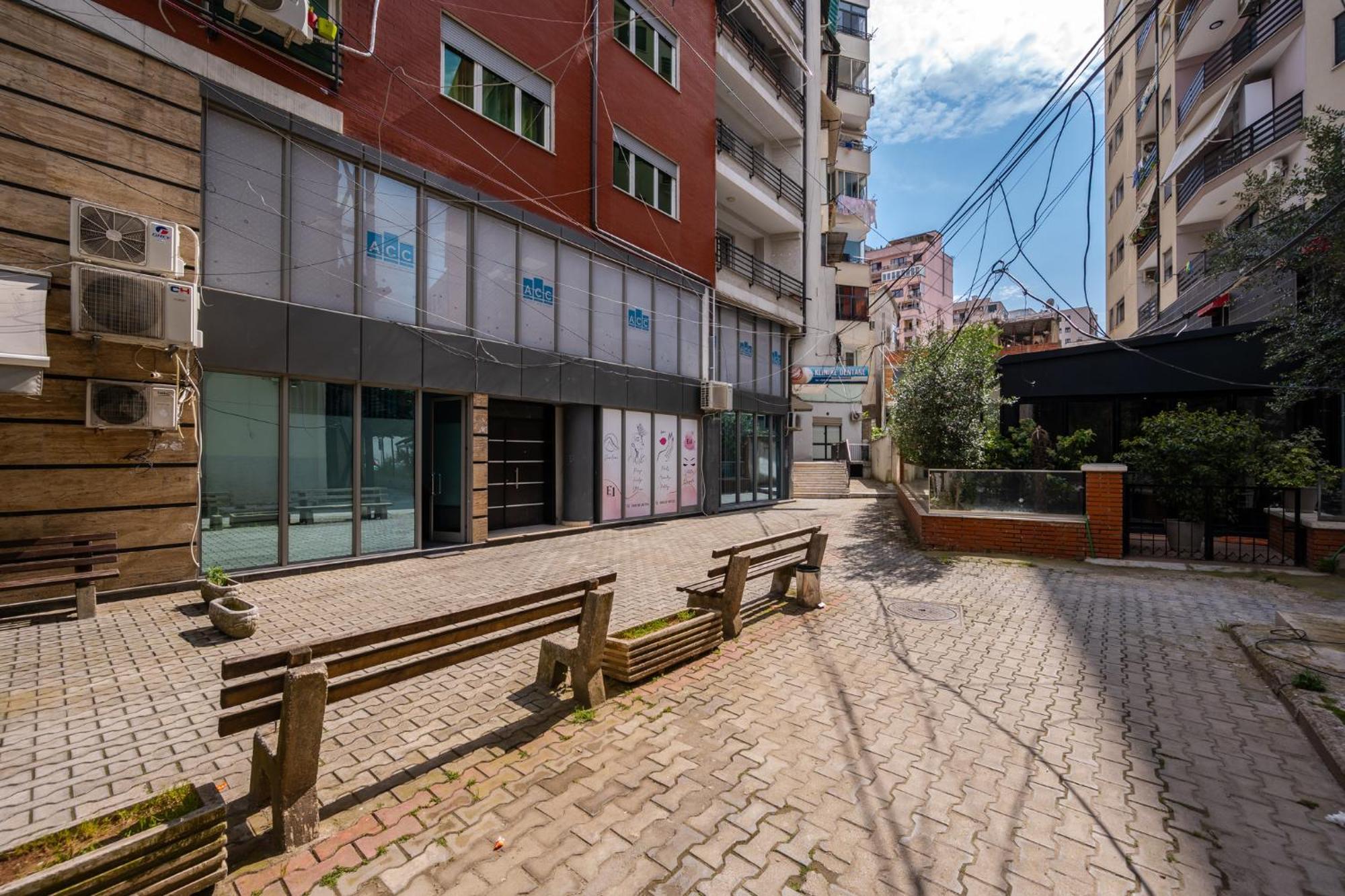Lucas Central Home Tirana Buitenkant foto